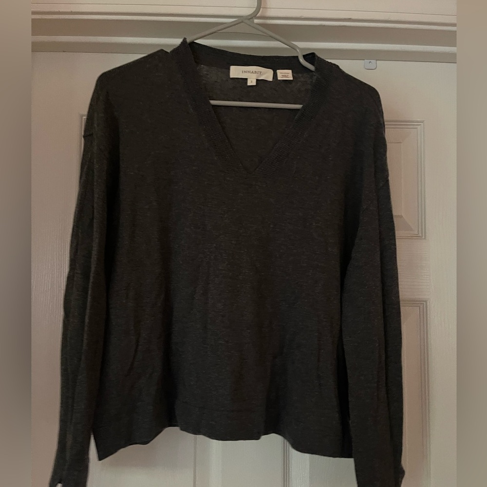 Inhabit lightweight v-neck sweater. Dark grey size S